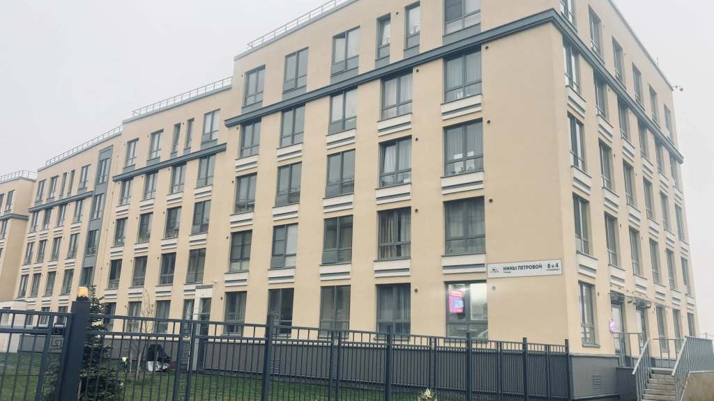 Квартира Семейная новая с одной спальней, рядом Аэропорт,Экспофорум