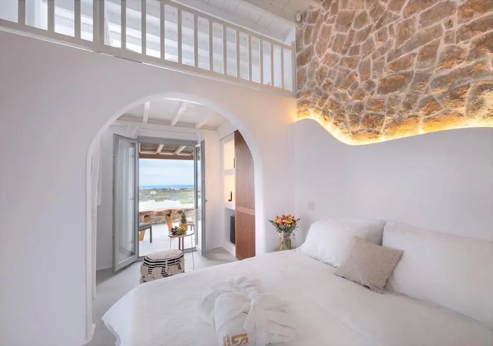 Legendary Suites Hotel