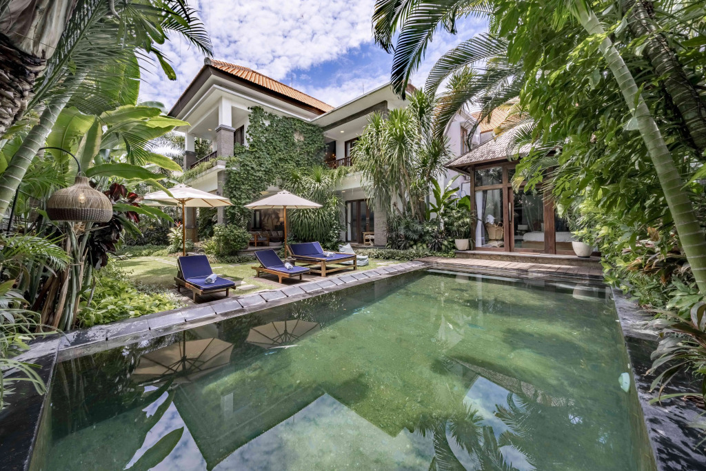 Вилла Kubu Luxury Seminyak Private Mansion