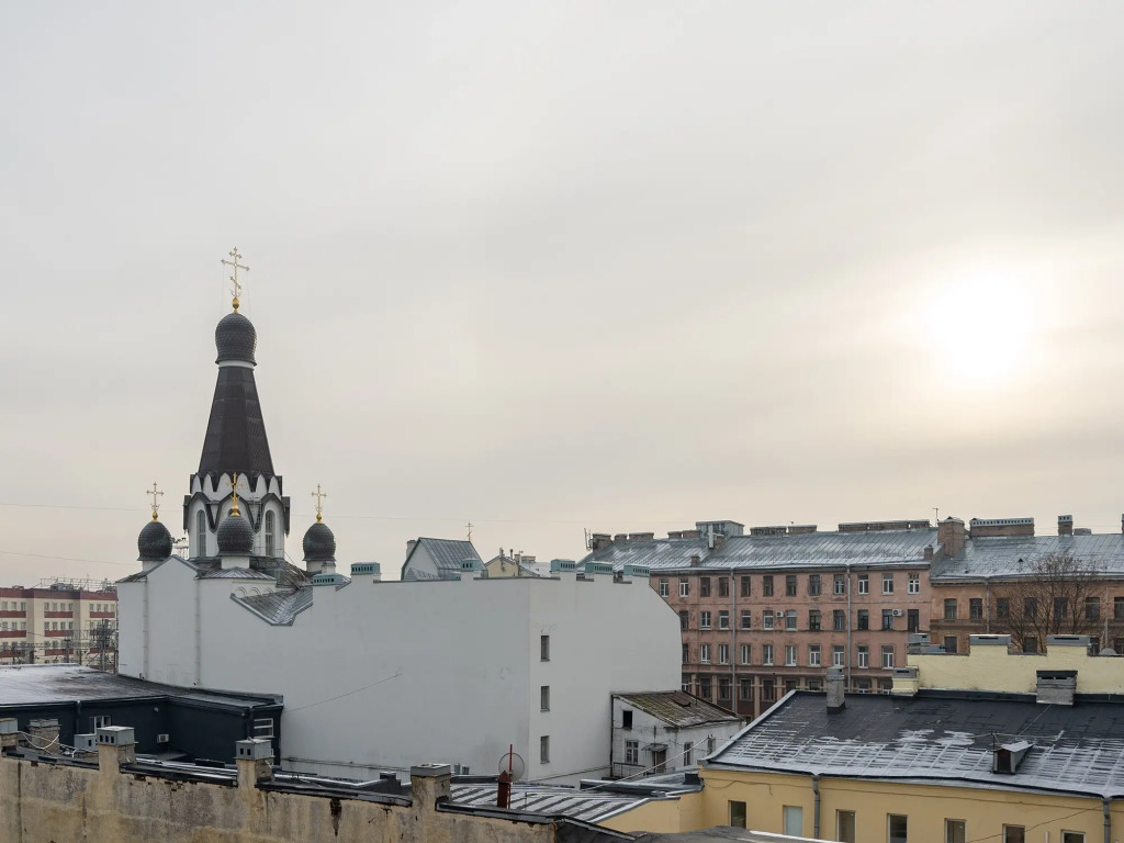 Апартаменты с балконом рядом с Лиговским проспектом и Московским вокзалом