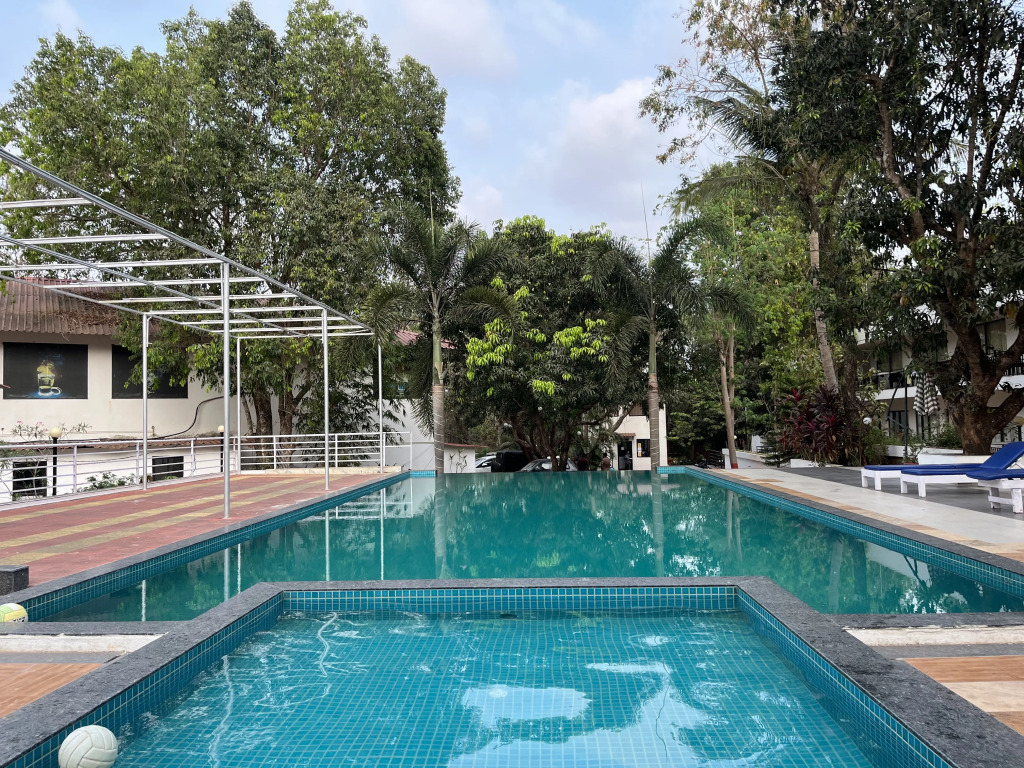 The Byke Retreat - Royal Pearl - Pan India Pure Veg Hotel Chain