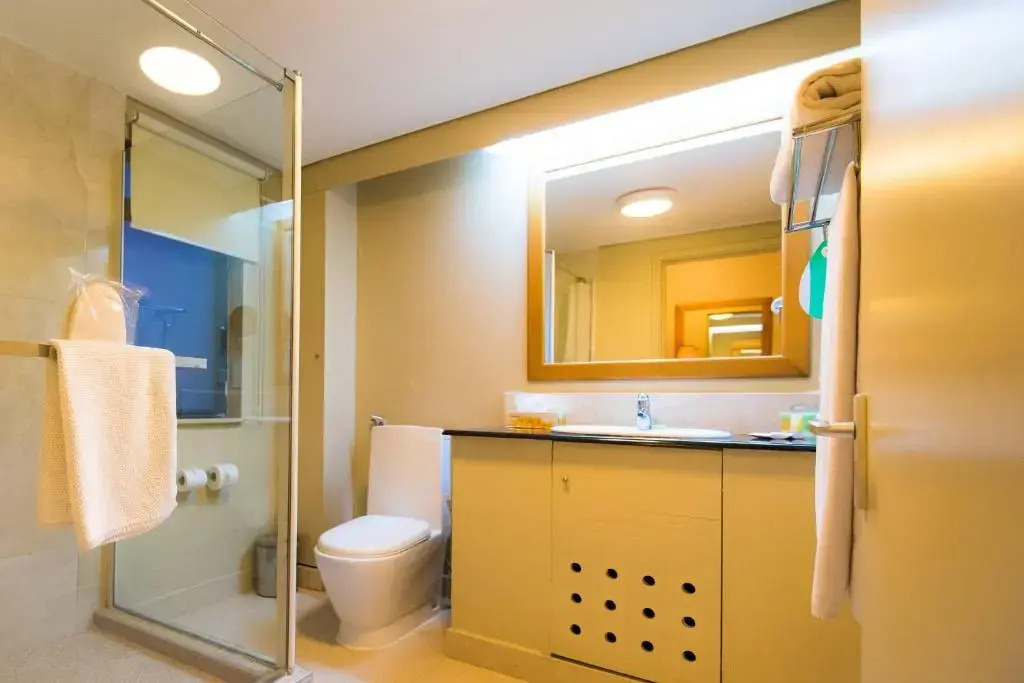 Отель Protea by Marriott Dar Es Salaam Oyster Bay