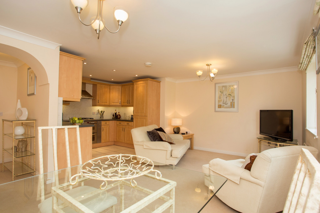 Basingstoke Apartments - Westlands House, City Centre, Home-From-Home