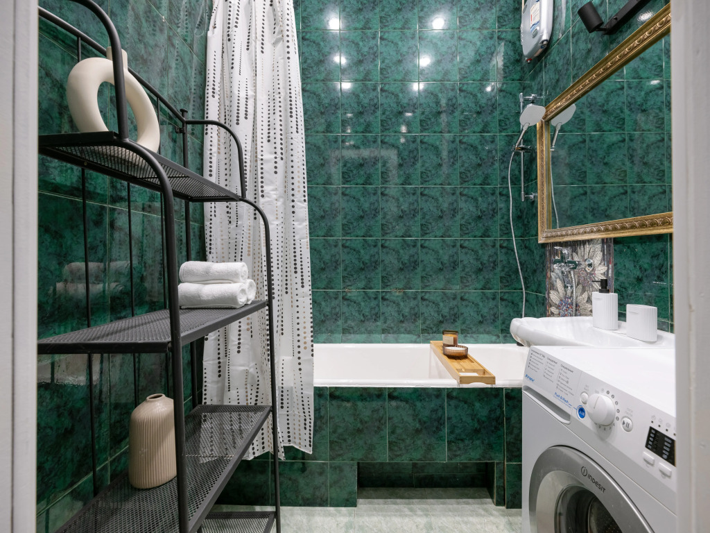 Квартира GM Apartments Четырехкомнатные с двумя санузлами