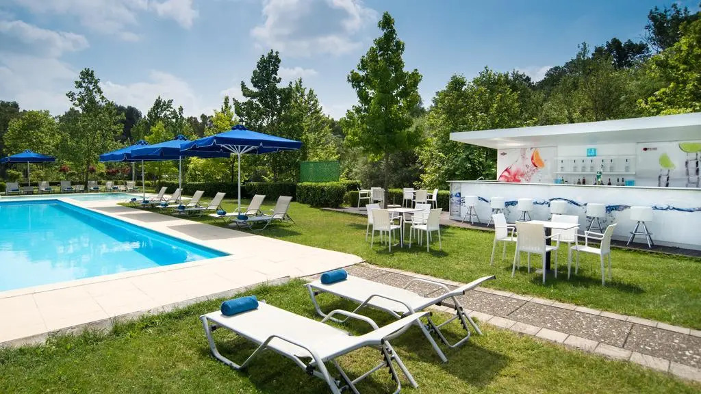 Mak Albania Hotel