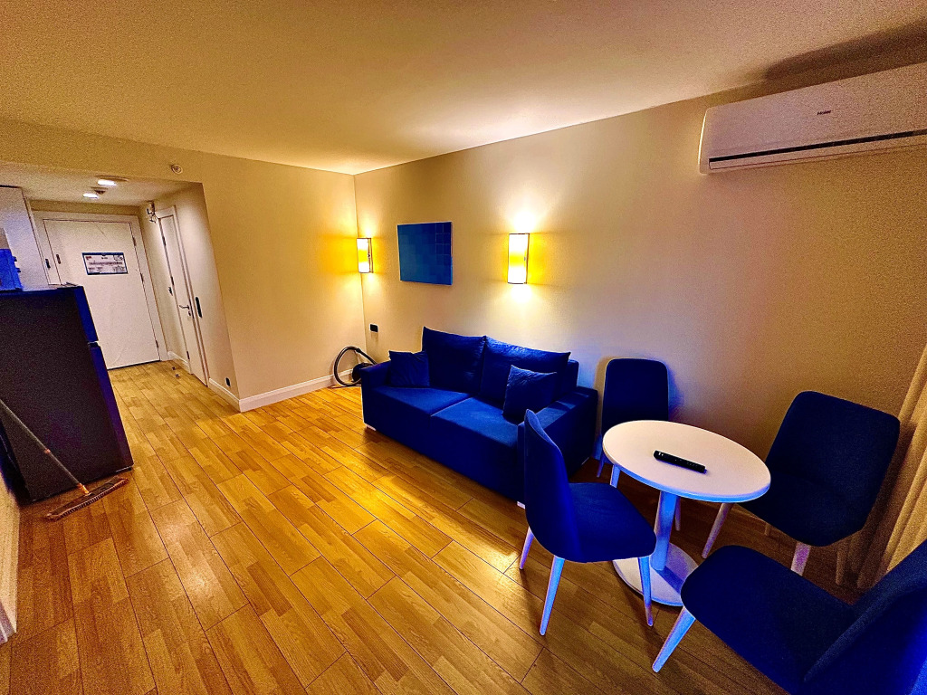 Квартира Sea view vip resort 945