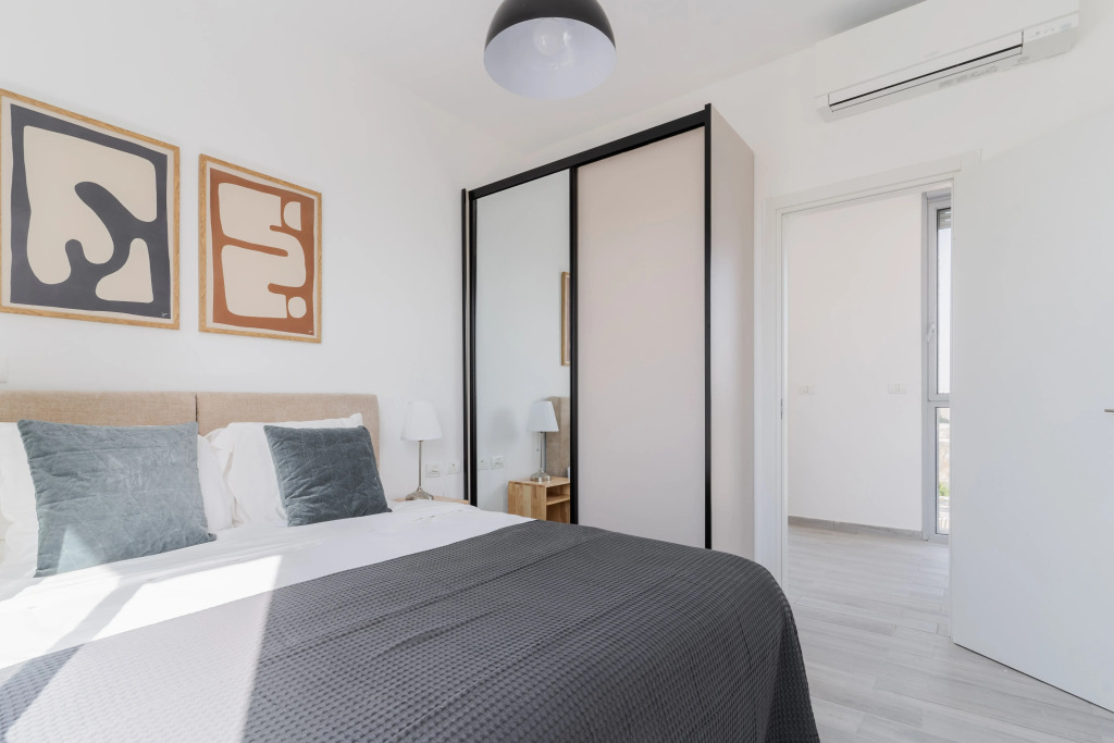 Апартаменты Blueground at Florentine Penthouse 3 Balconies ID21