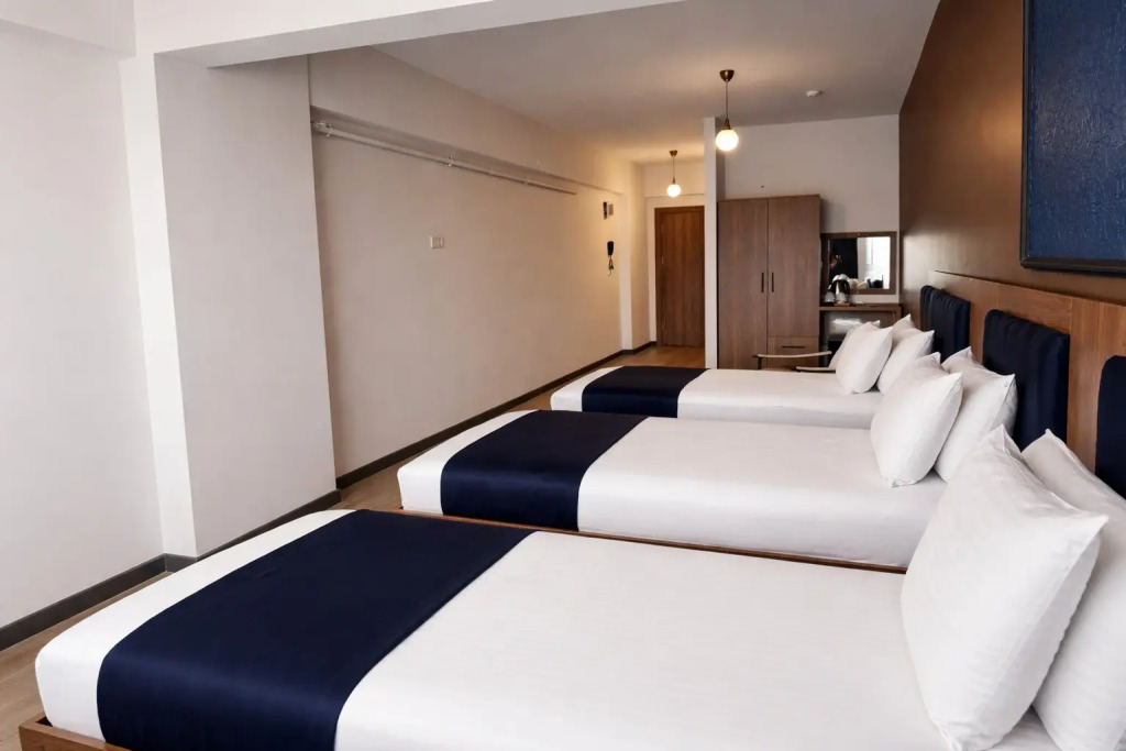 Отель The Rest Port ND Downtown