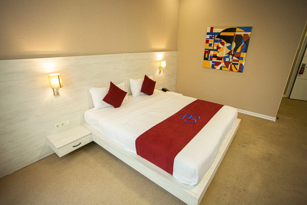 Отель B Hotel Bishkek