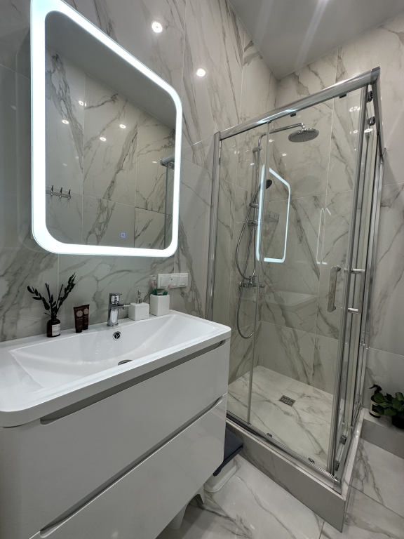 Квартира Дизайнерская Евротрешка Top Rooms в ЖК Зиларт