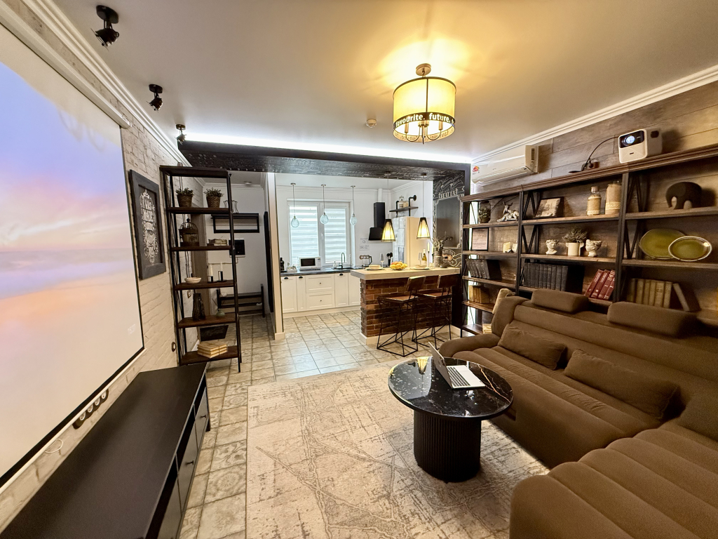 Loft Apartments с пректором и терассой