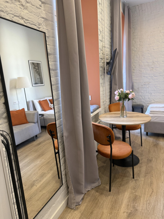 Квартира Студия с французским балконом Tina Rental Studio