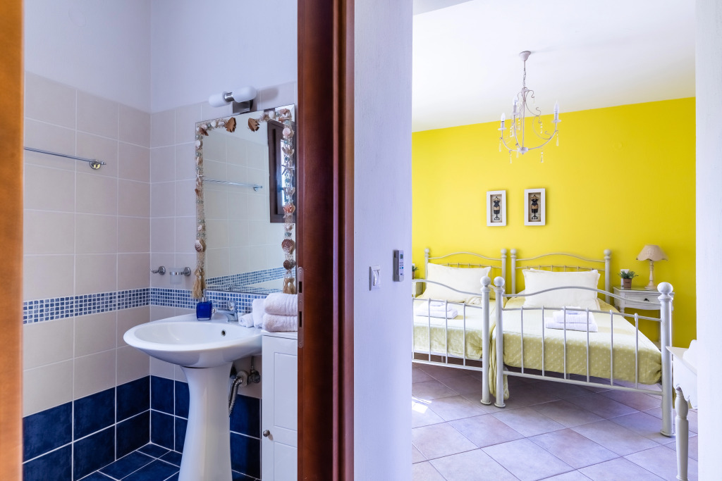 Luxury Villa with Private Pool in Skopelos, Spacious & Private, Villa Amaryllis By Kardous