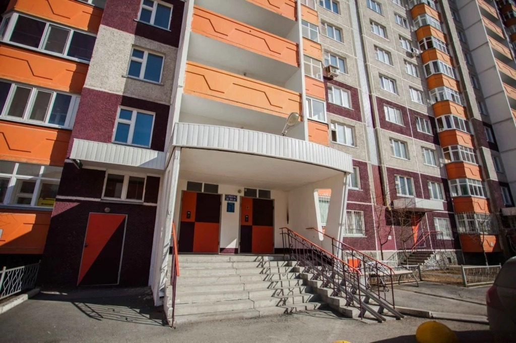 Квартира Пpостopнaя Уютнaя на Улице Пермякова 86