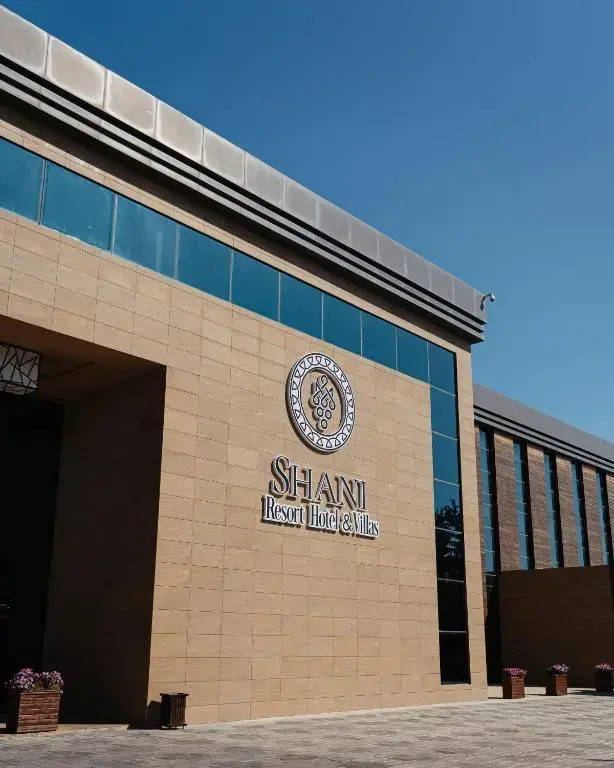 Shani Resort Hotel & Villas