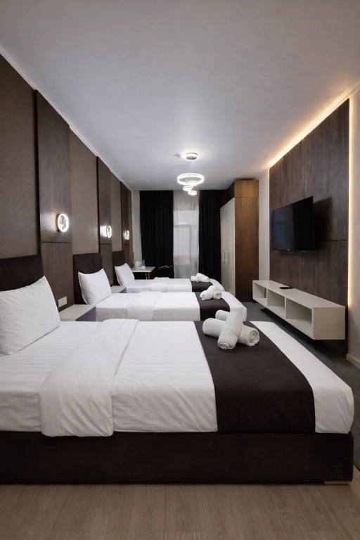 Отель Aram Baland Hotel 13th floor