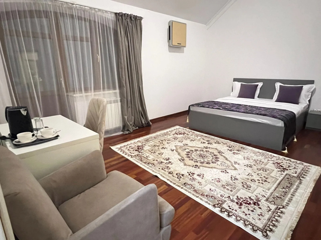 Five Villas Hotel