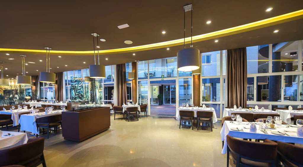 Protea Hotel by Marriott Kampala Skyz