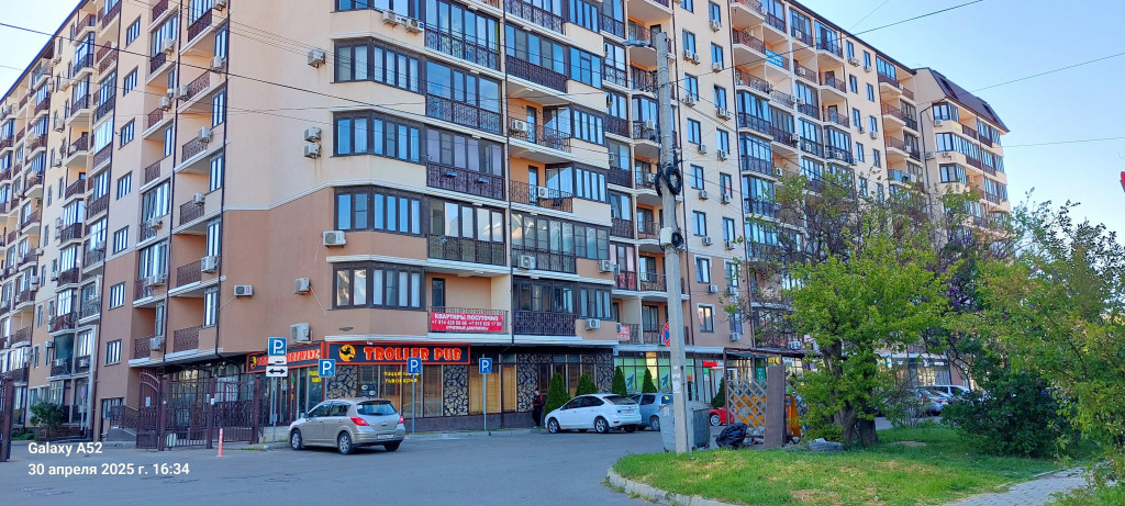 Квартира с балконом и видом на море