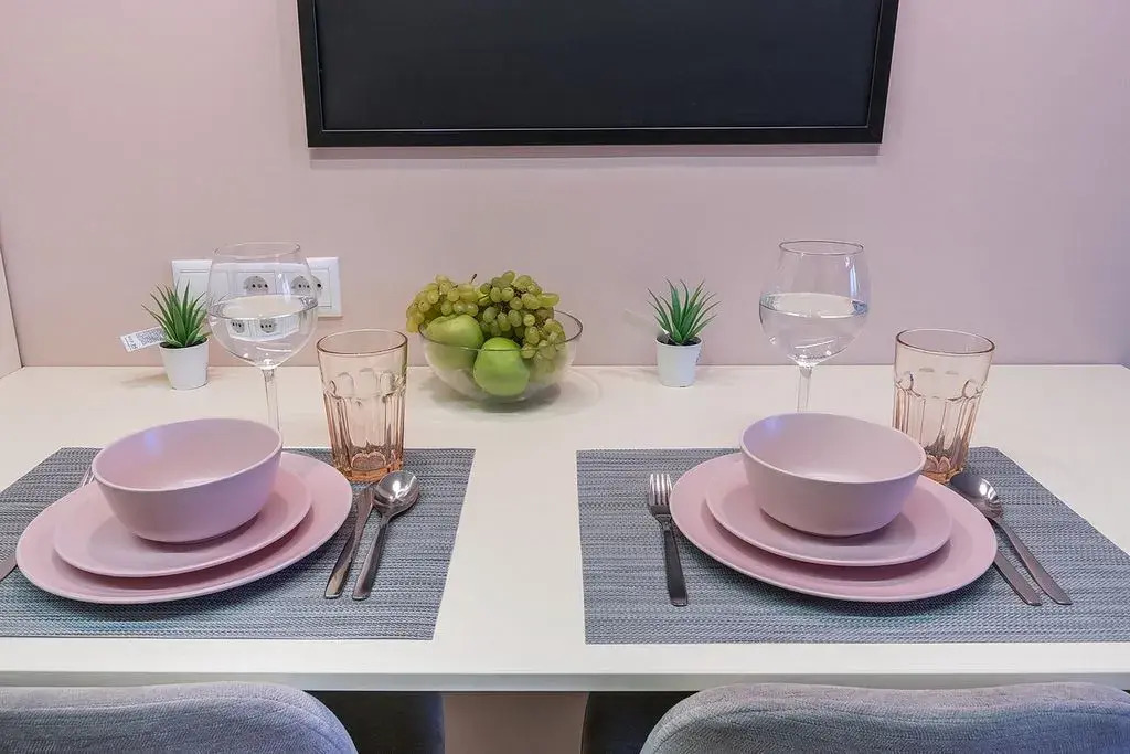 Апартаменты SKY INN Color Pink