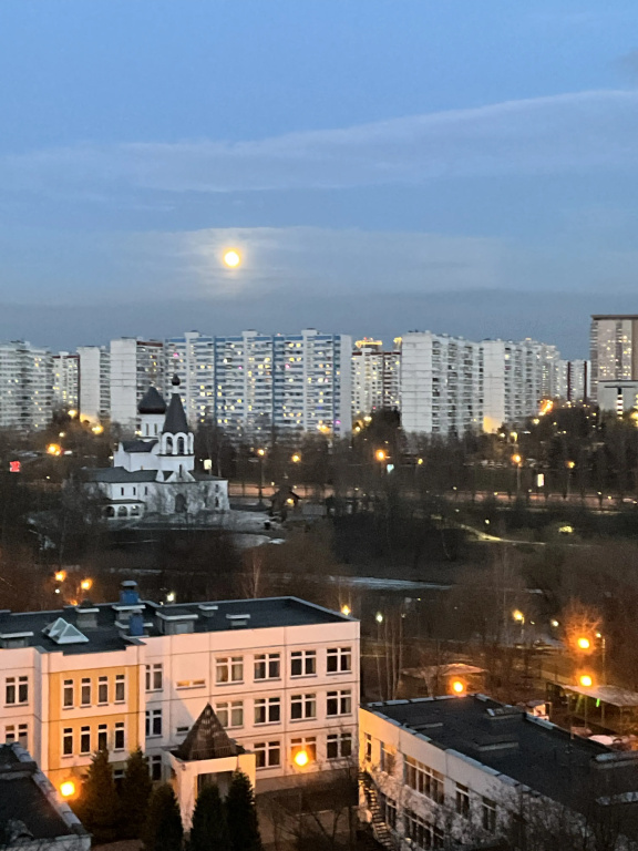 Квартира Двушка у озера в 5 минутах от метро