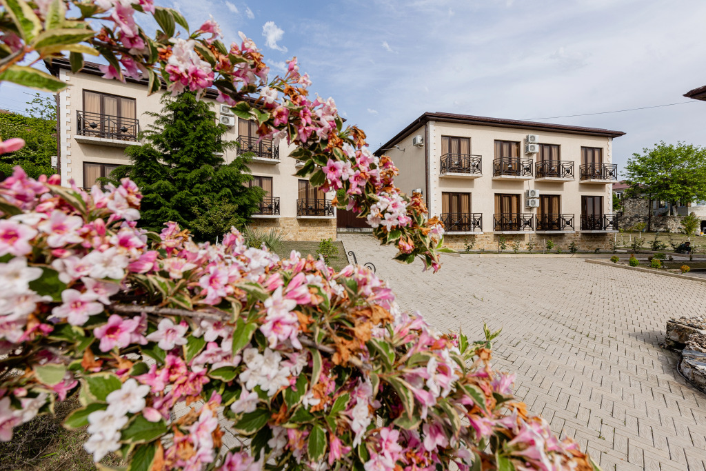 Paradise Hotel