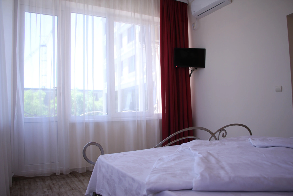 Lara Hotel