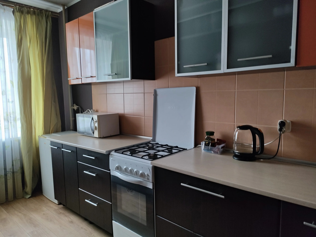 Квартира Простенько но со вкусом в cамом центре у площади 1905 года