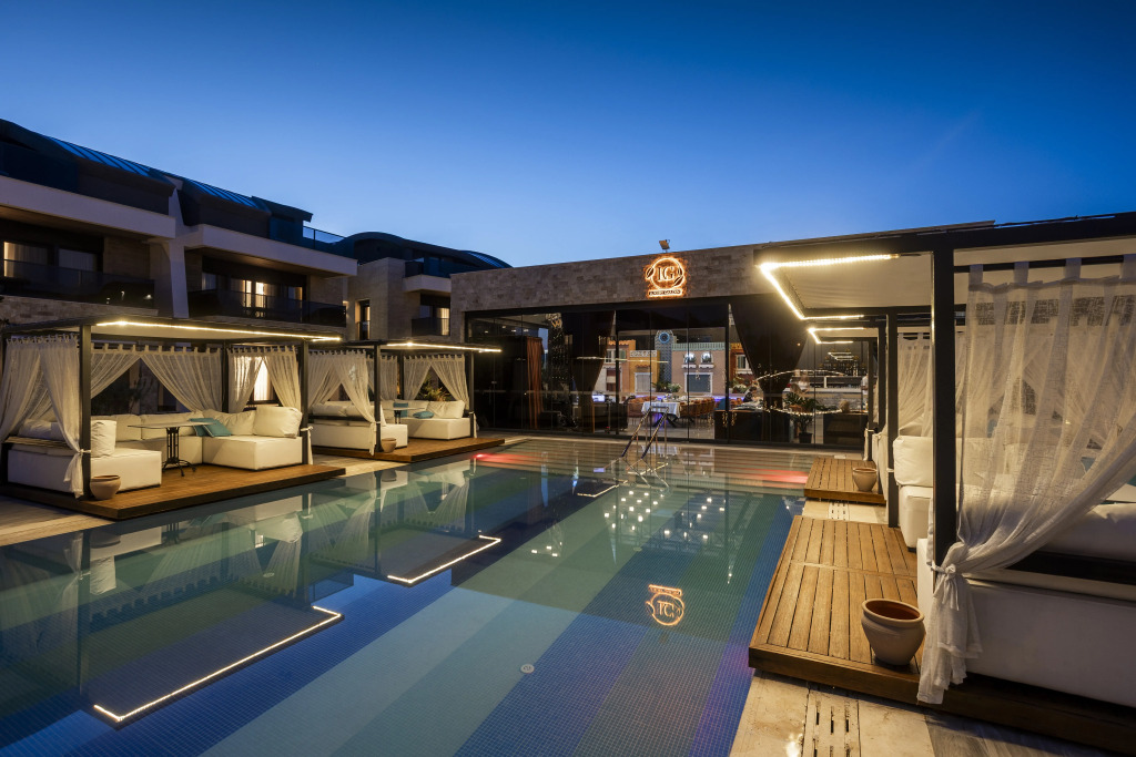 Luxury Garden Suites