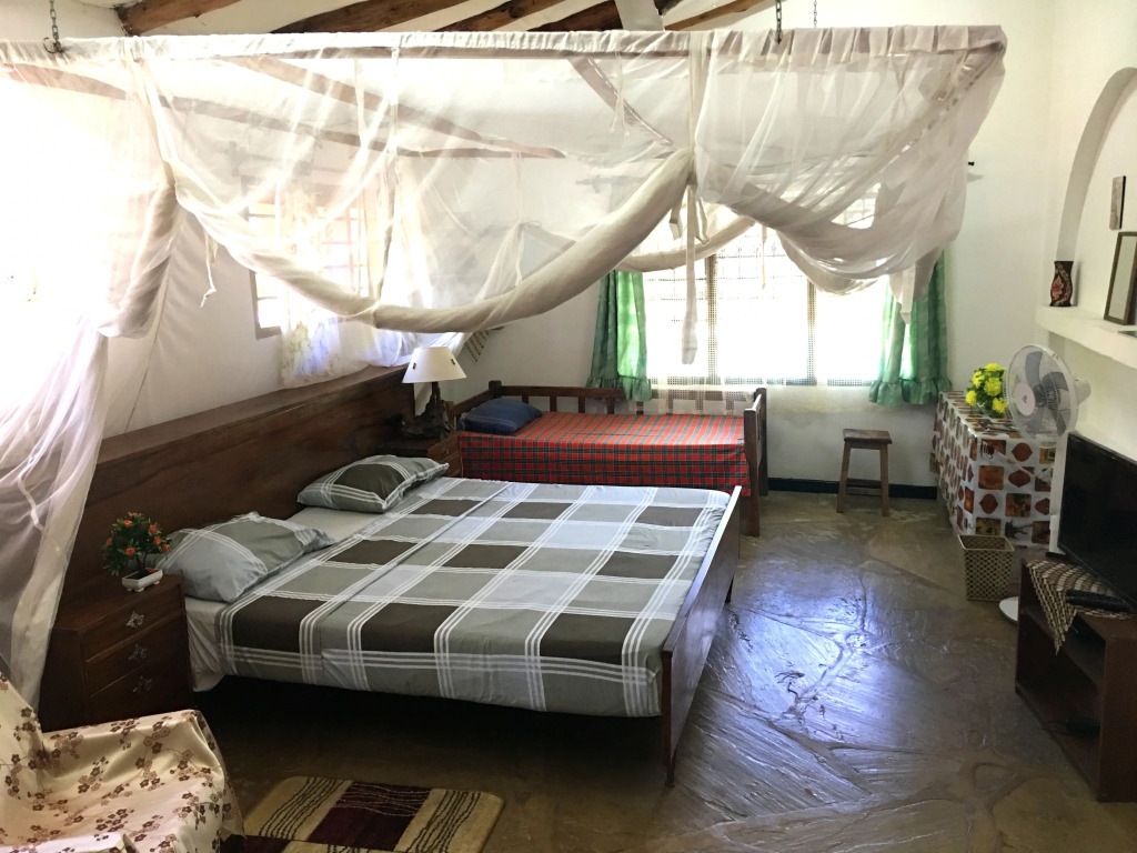 Tradewinds Lodge