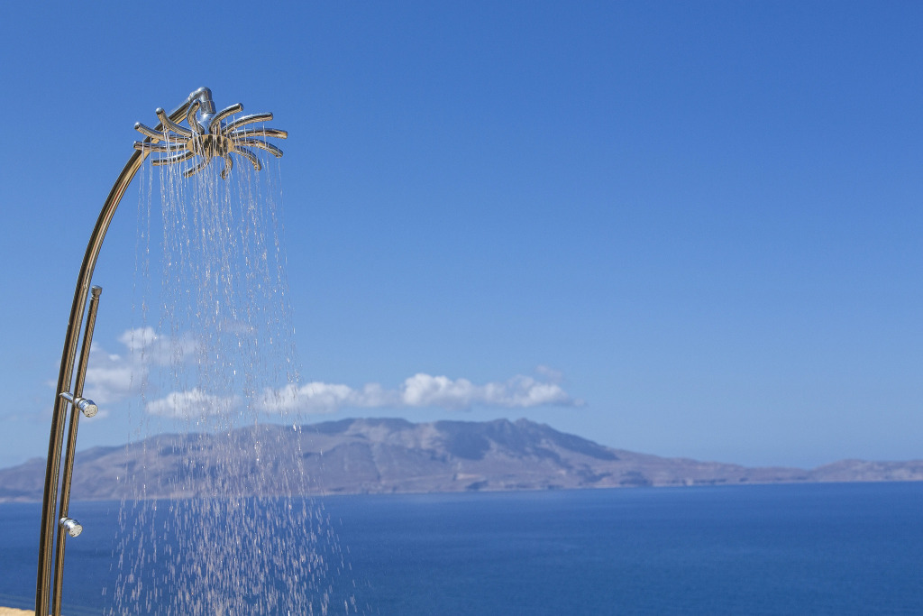 Beachfront Ravdoucha Epavlis Eleni Villa - Pool, Hot Tub, Gym, Sauna, Private Parking, WiFi
