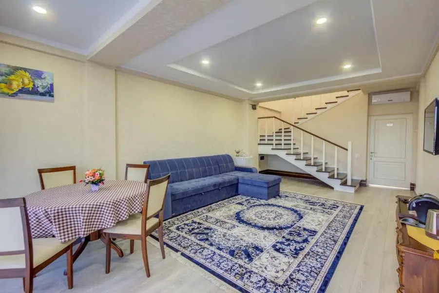 Karagat Hotel / Карагат