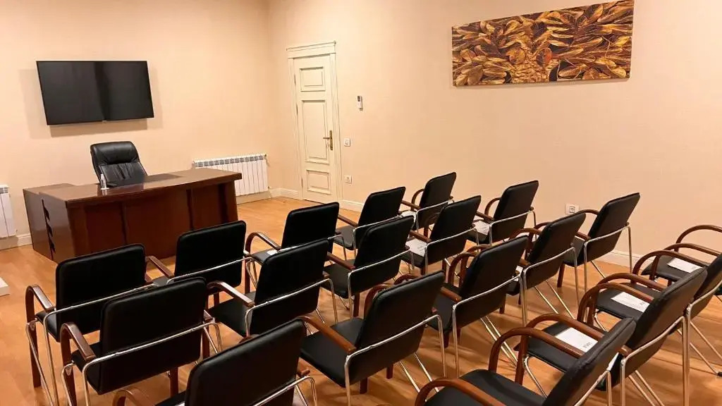 Отель ILK INN