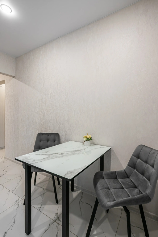 Na Sevastopolskom Prospekte Flat