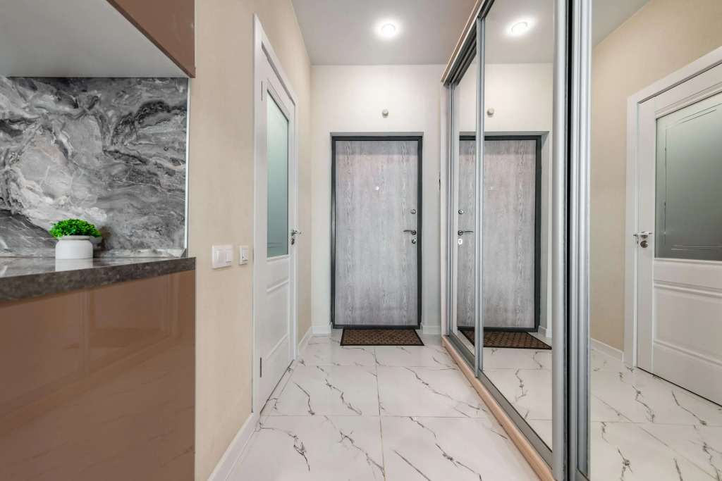 Квартира с видом на Неву развод мостов и салюты
