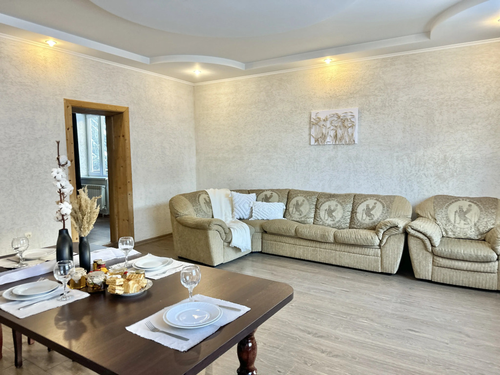Квартира ArtHouse Dombay 9