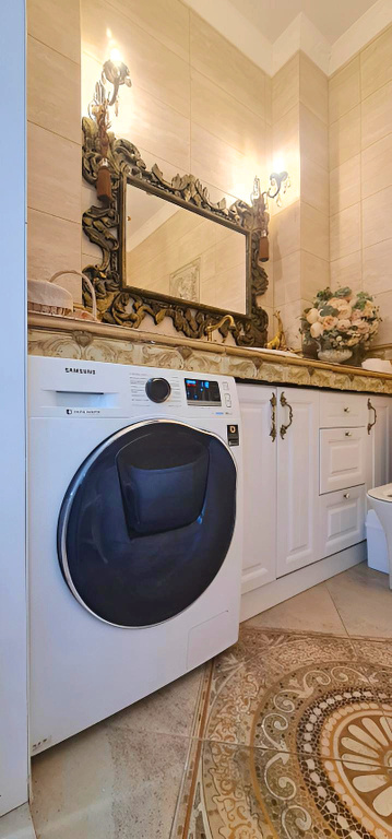 Квартира Royal Apartment на Крымской 22 Четырехкомнатные