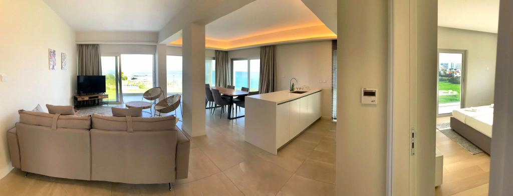 Апартаменты Emerald Suites