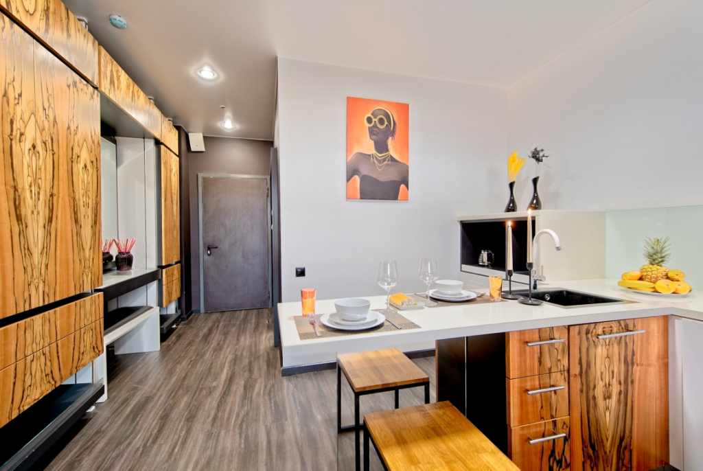 Апартаменты Студия с Балконом и Видом на Город Elite Apartments