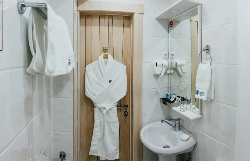 Express City Hotel