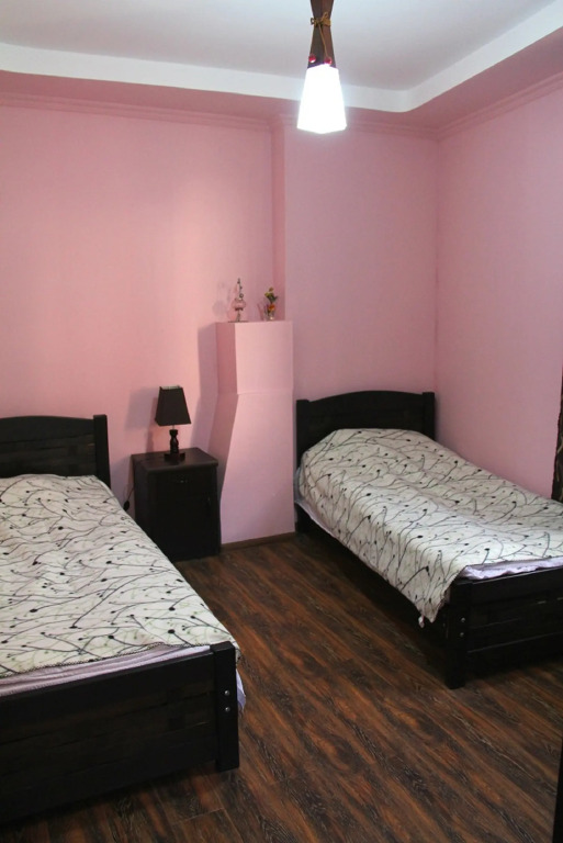 Teonas Guest House