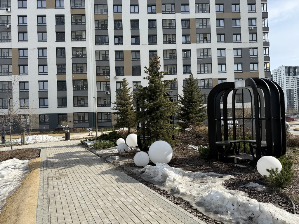 Апартаменты Алиссум детская площадка привлекает даже взрослых