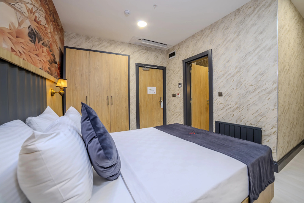 Bulton Hotel Airport & Spa
