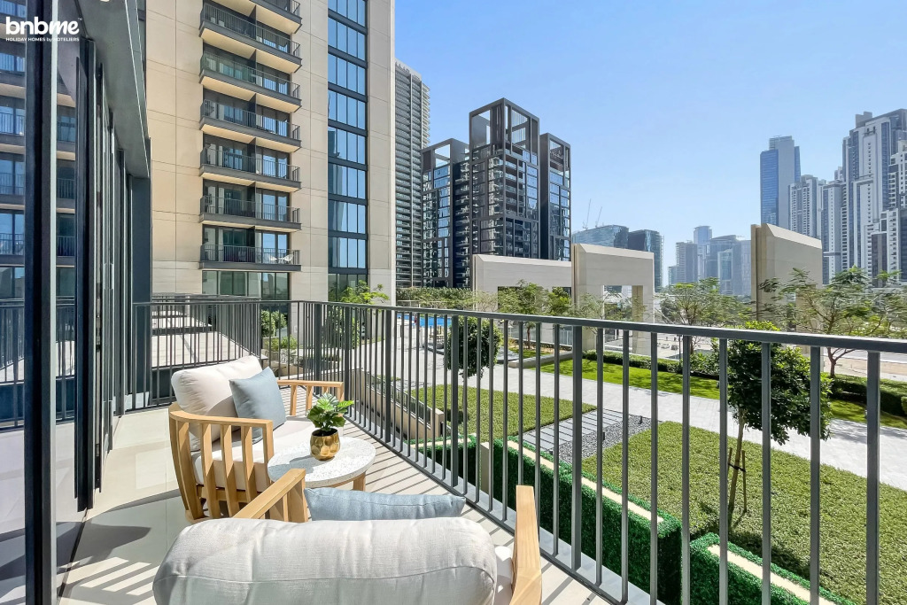 Апартаменты Duplex w/ large outdoors patio on Pool level@BurjK-209