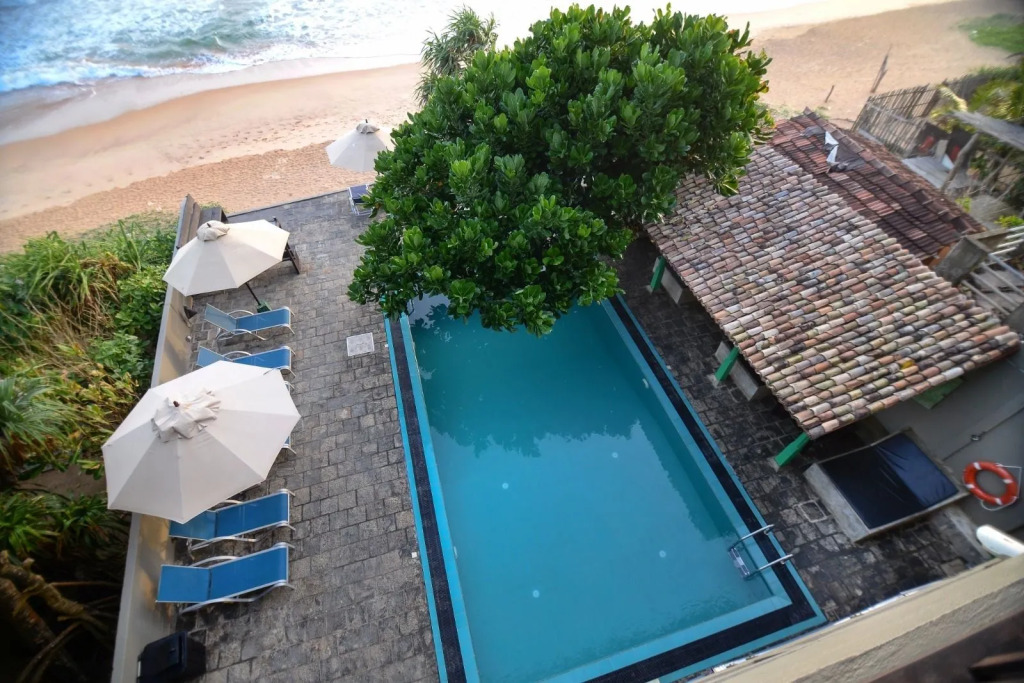 At Ease Beach Hotel