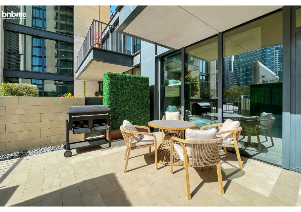 Апартаменты Duplex w/ large outdoors patio on Pool level@BurjK-209