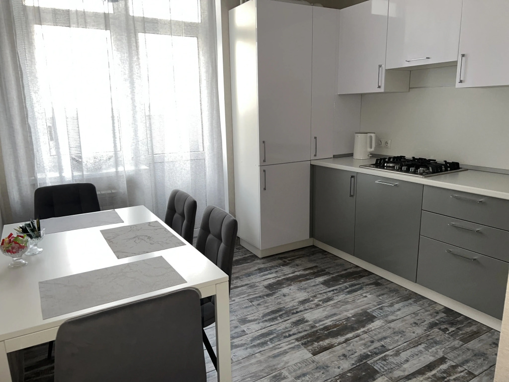Квартира на Пирогова 5а к6