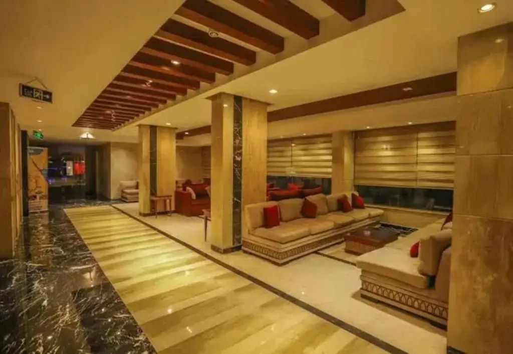 OWest Pyramids View Hotel