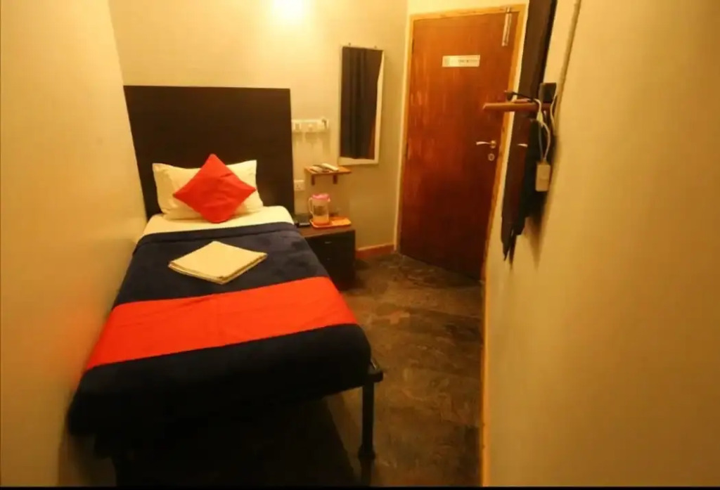Le Apex Guest House