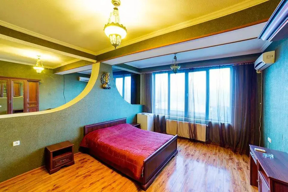 Queens Hotel